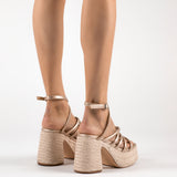 MIM Sandalia de tacón JAY DORADO