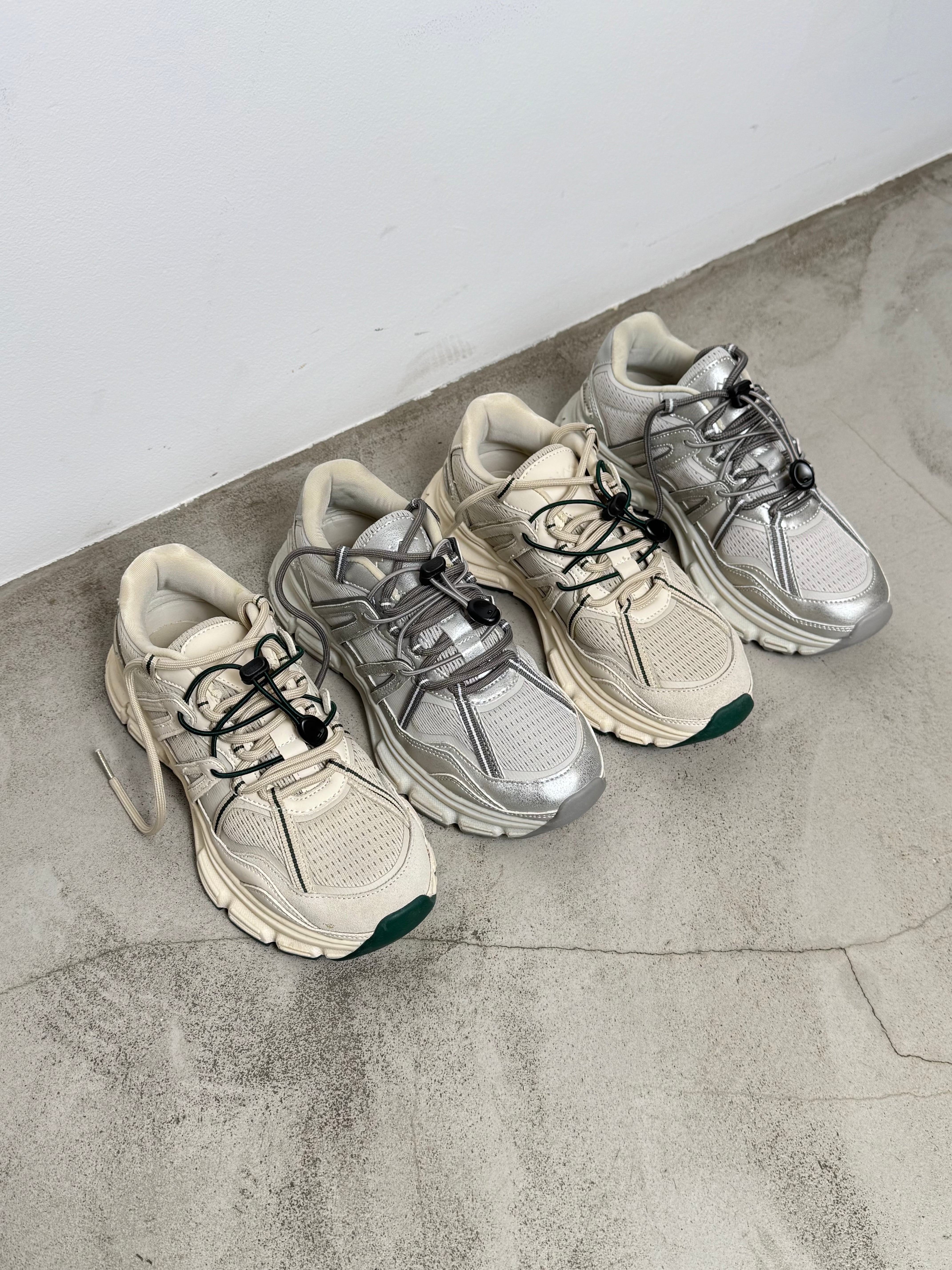 MIM Zapatilla M1990 Beige