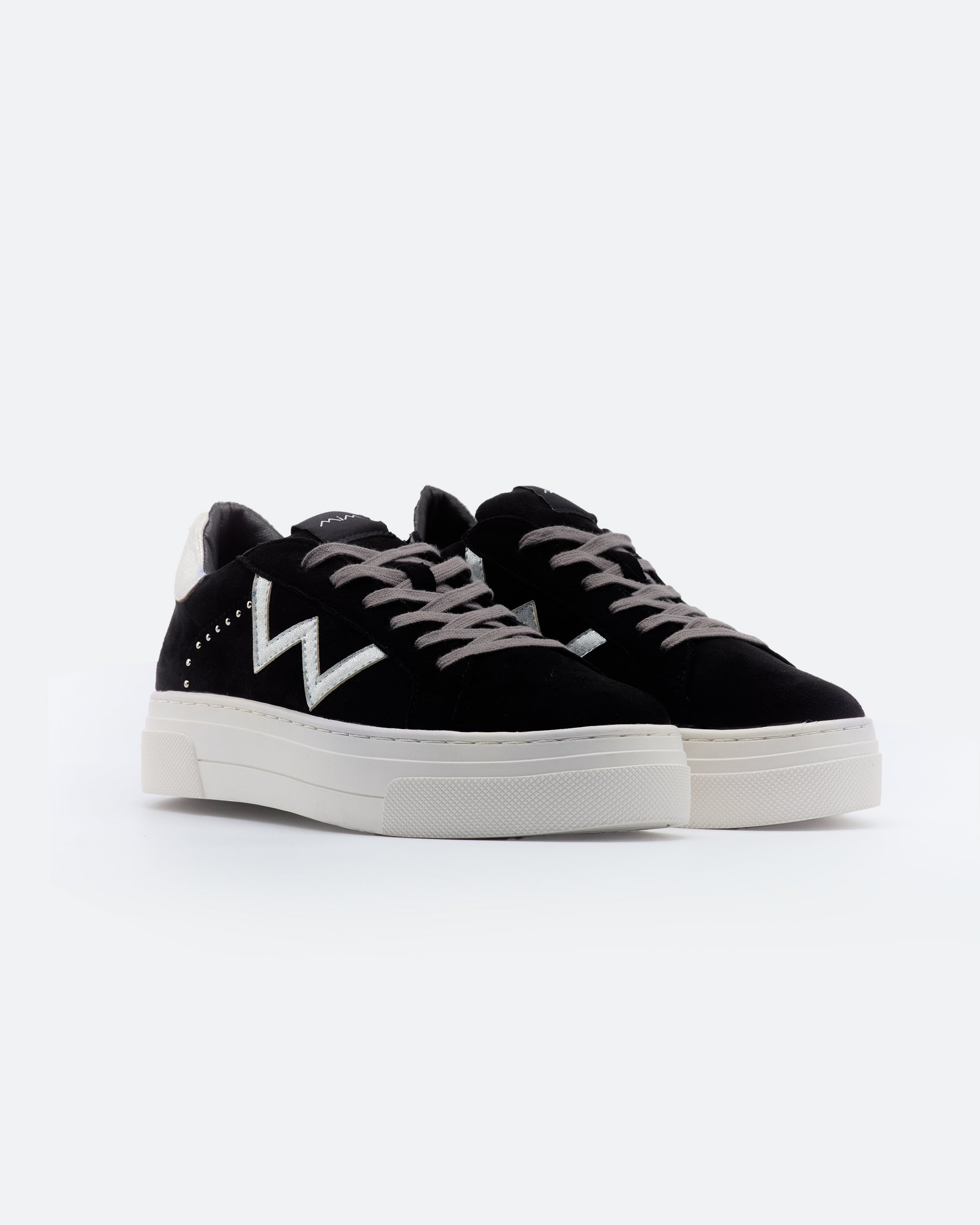 MIM Zapatilla Zelda Tachas Negro
