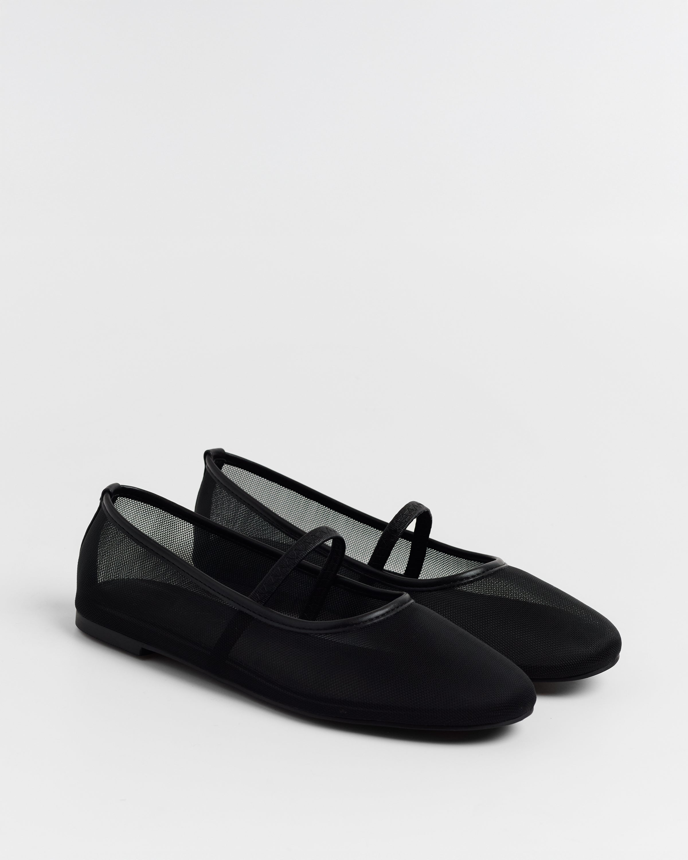 MIM Zapato cerrado Fler Negro