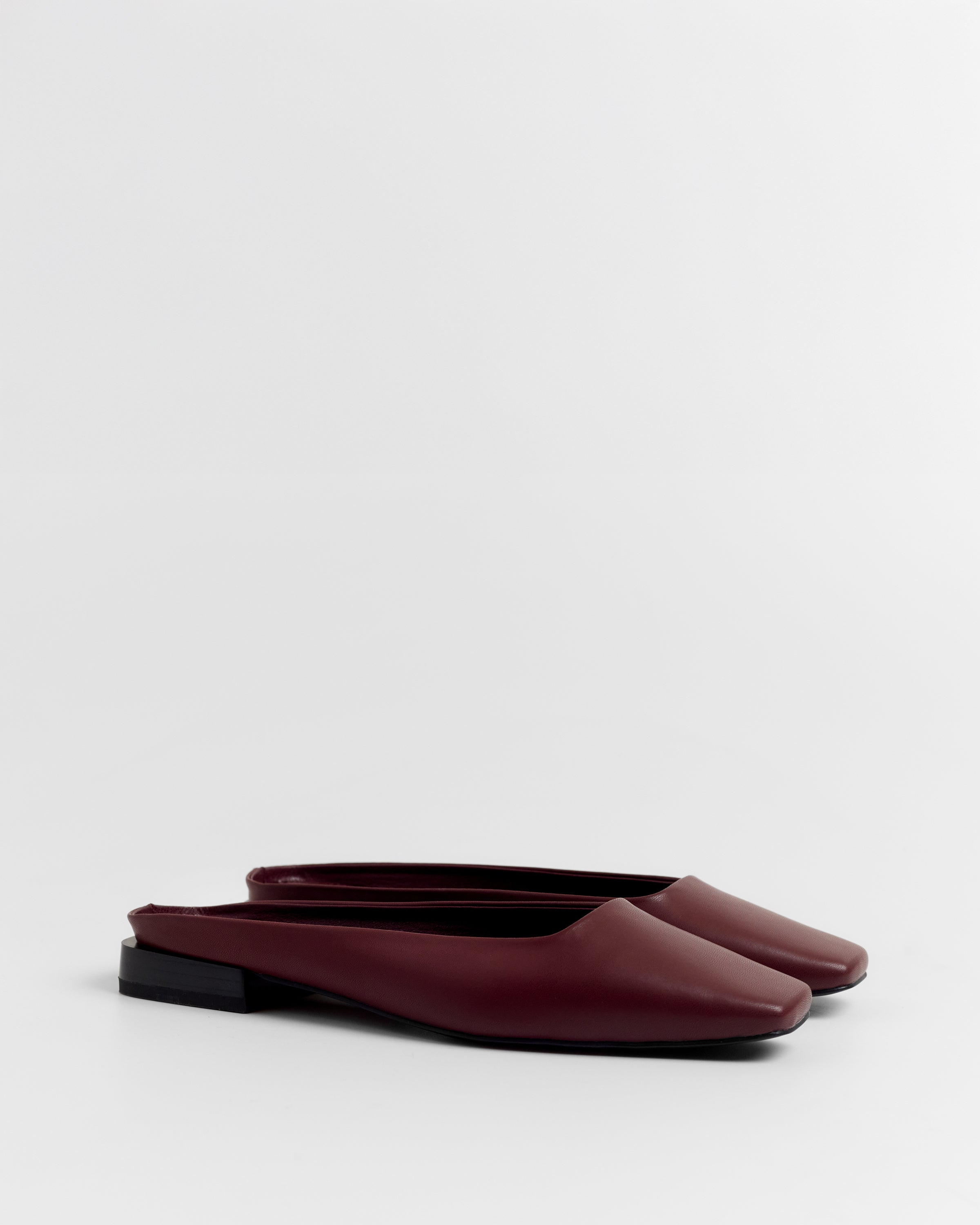 MIM Zapato cerrado Juliette Burdeos