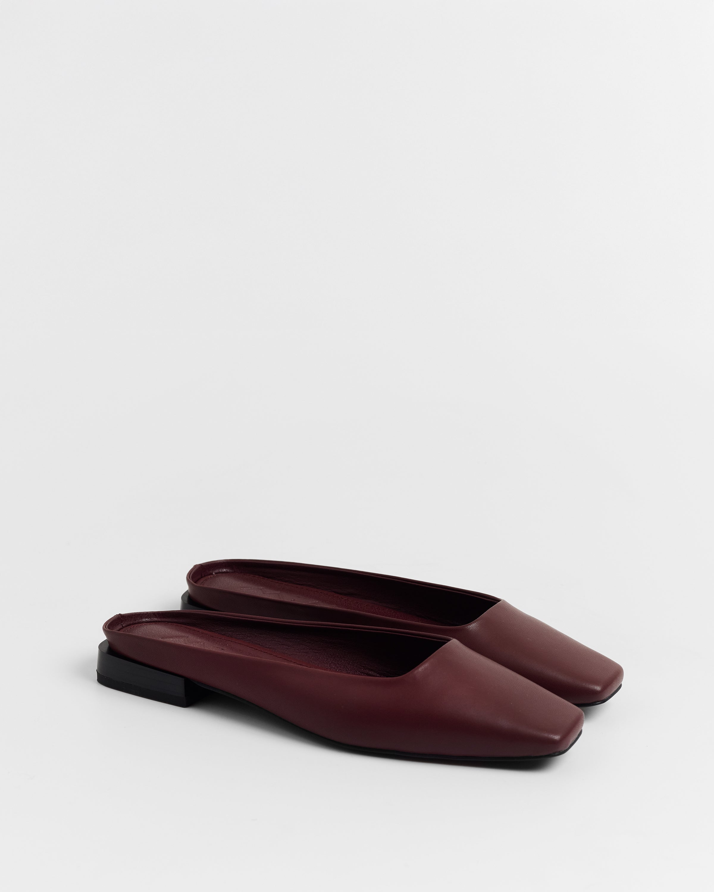 MIM Zapato cerrado Juliette Burdeos
