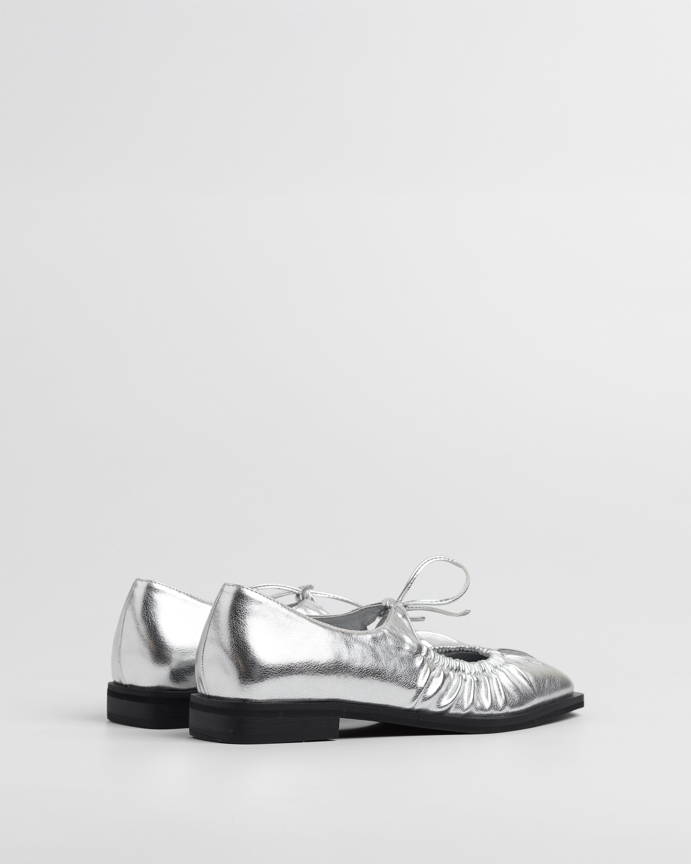 MIM Zapato cerrado Mace Plata