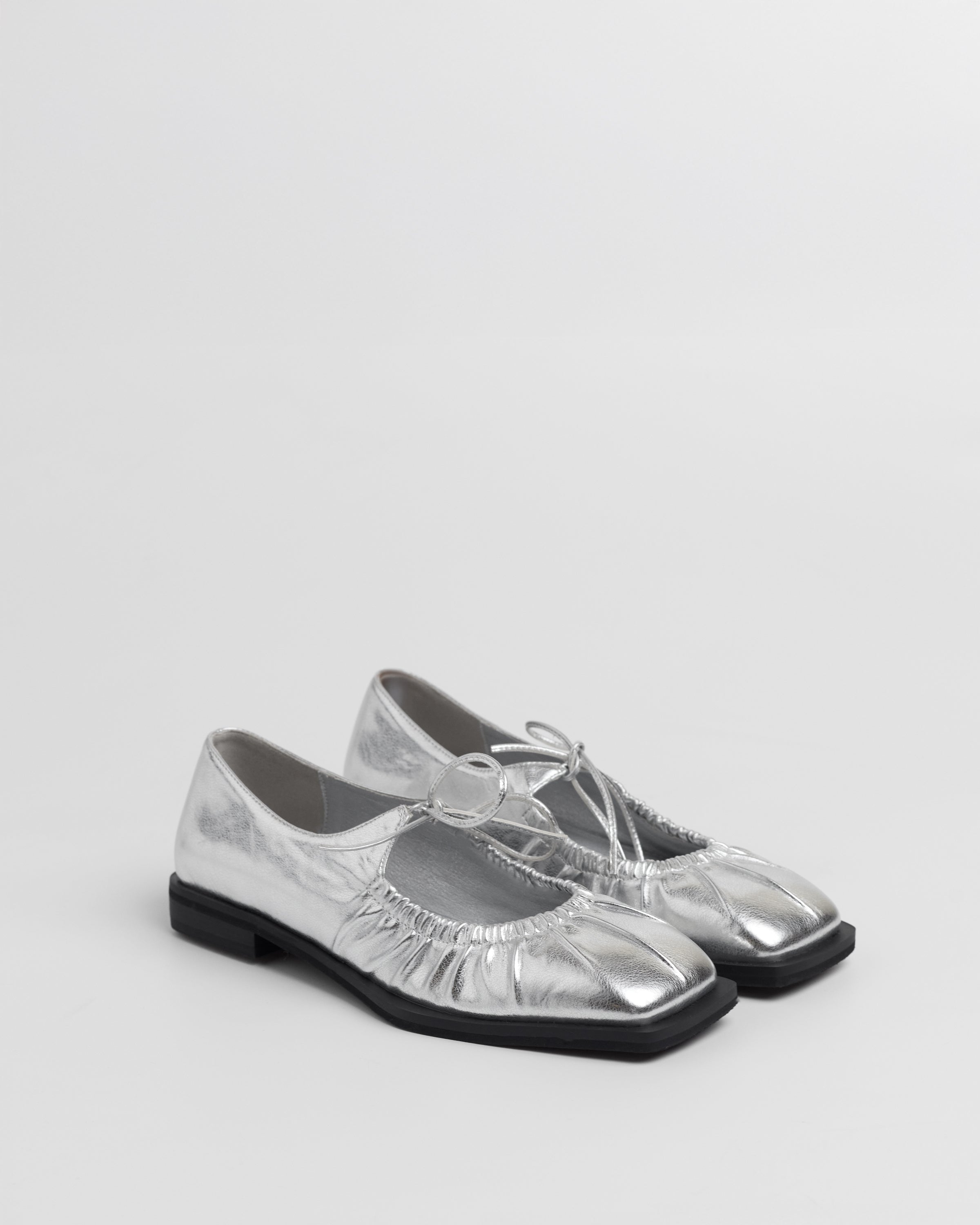 MIM Zapato cerrado Mace Plata