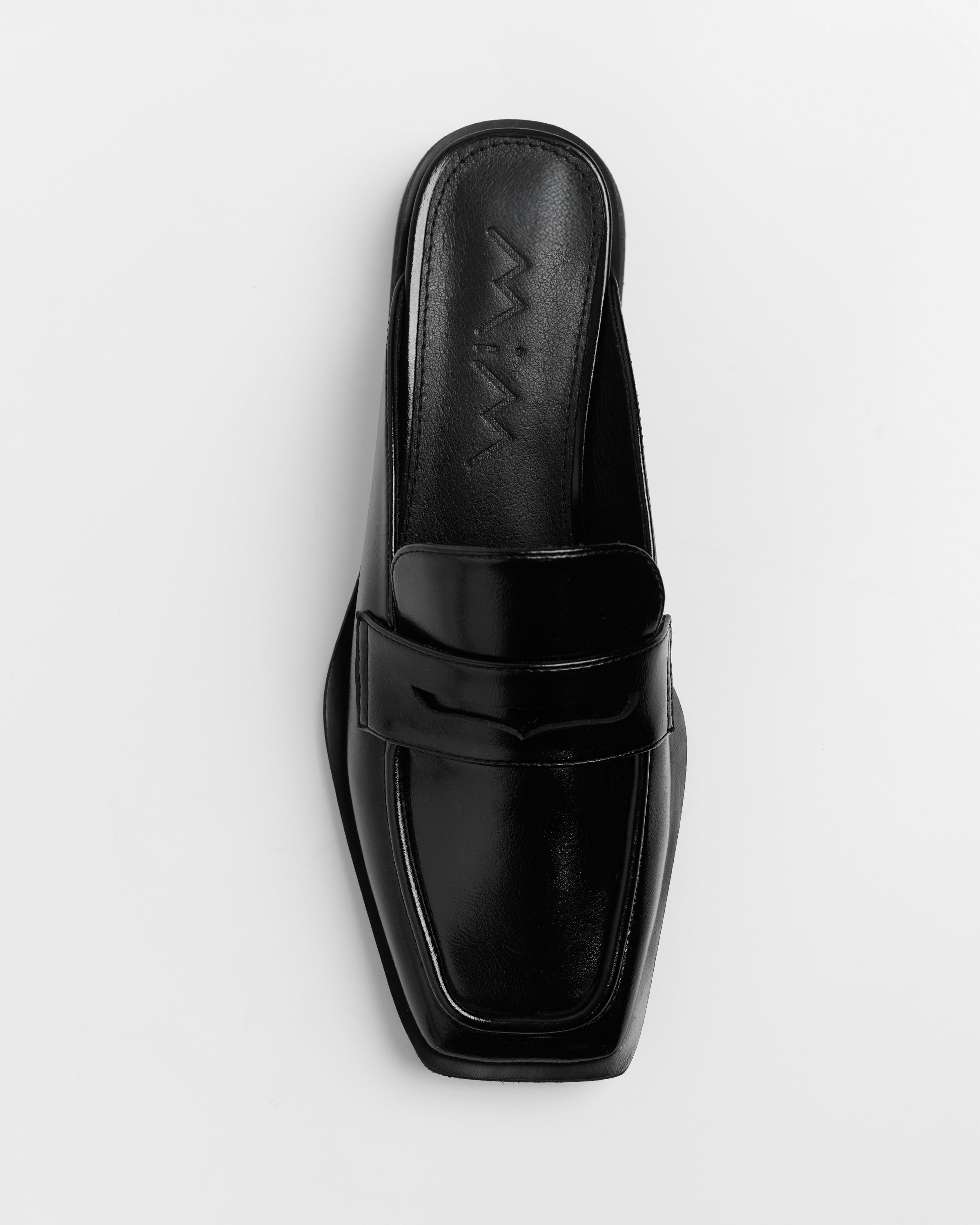 MIM Zapato cerrado Malcon Negro