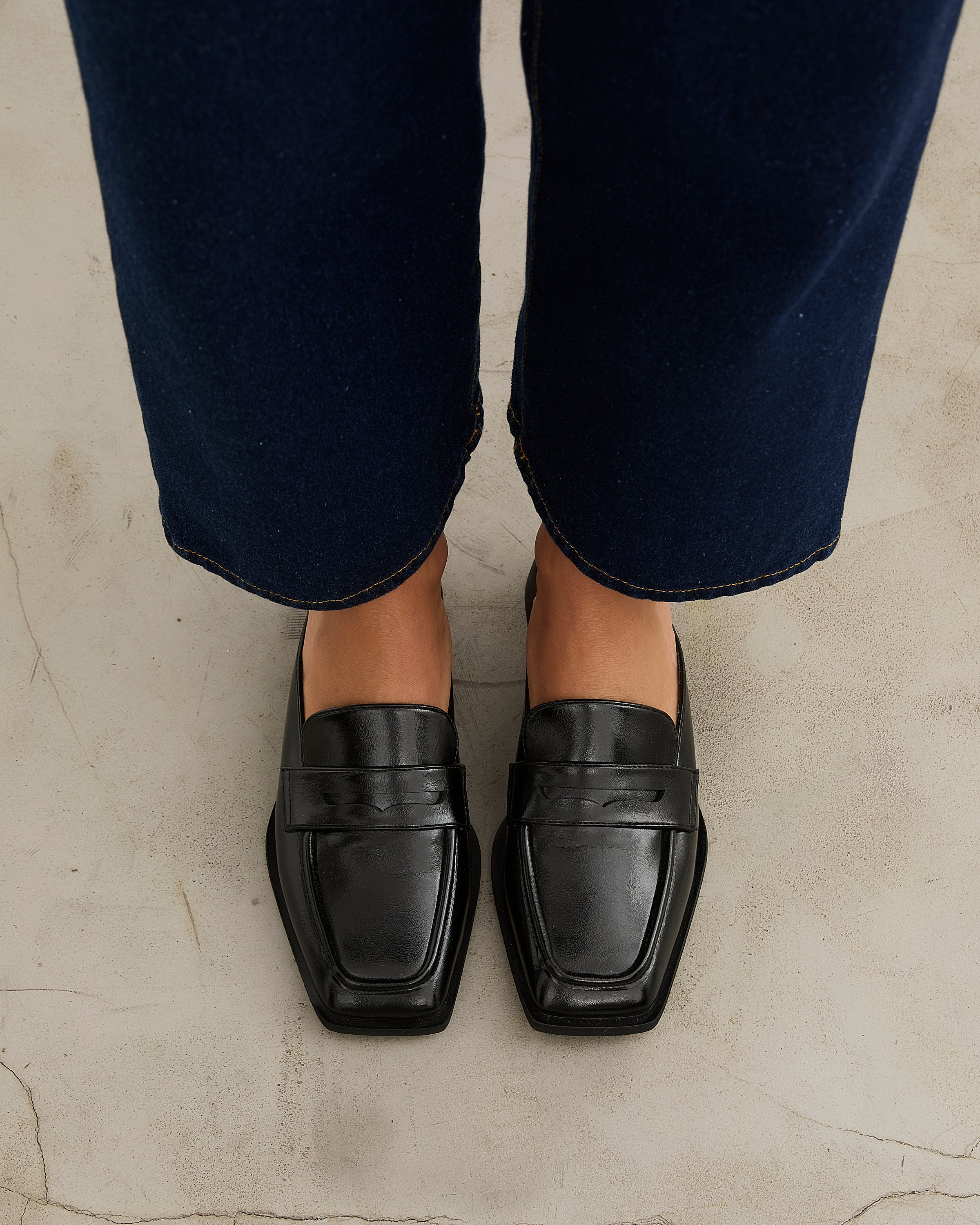 MIM Zapato cerrado Malcon Negro