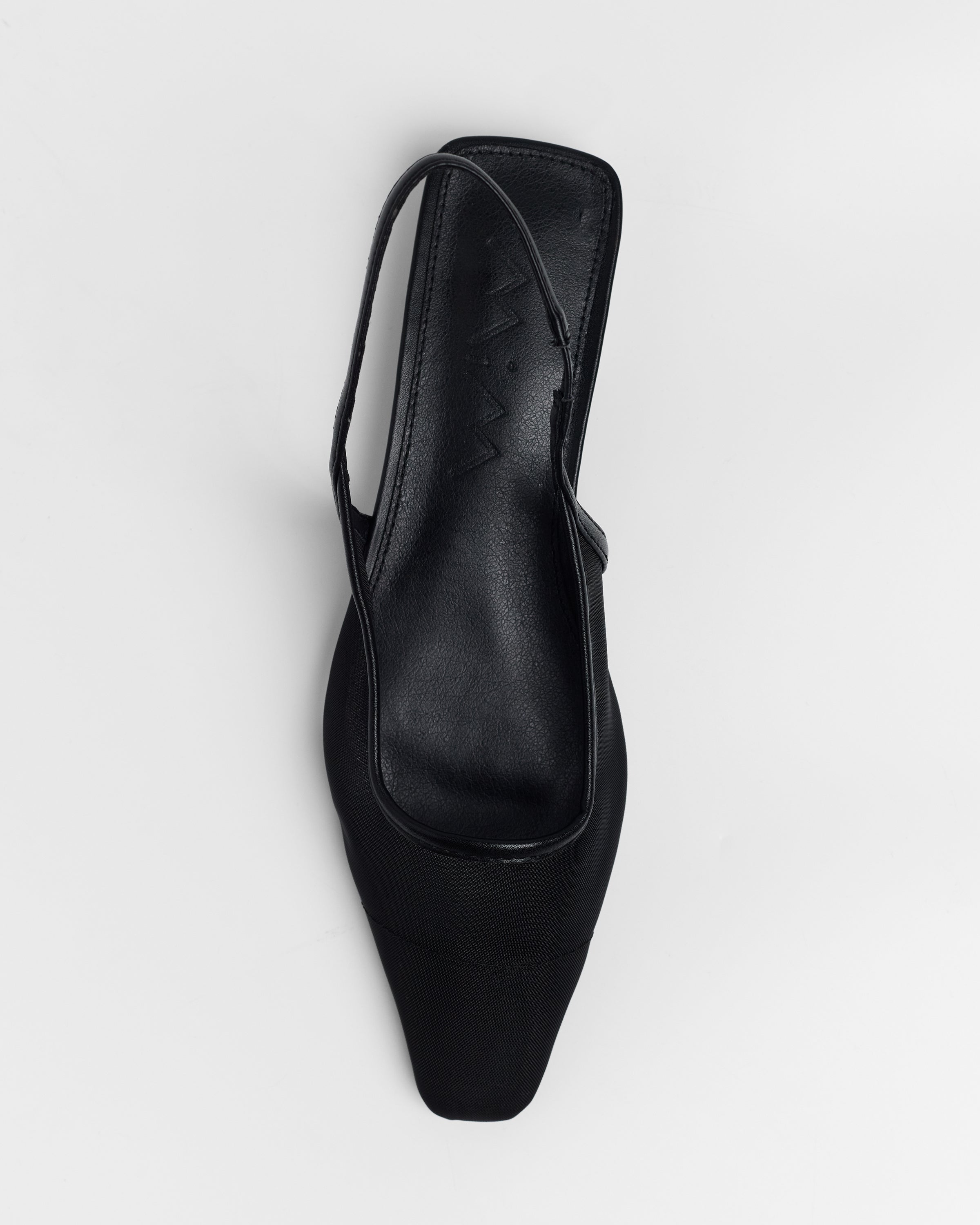 MIM Zapato cerrado Melane Negro